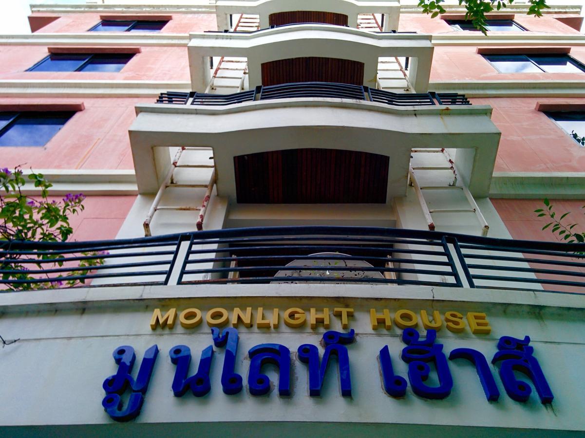 Moonlight House Hotel Nakhon Ratchasima Exterior photo